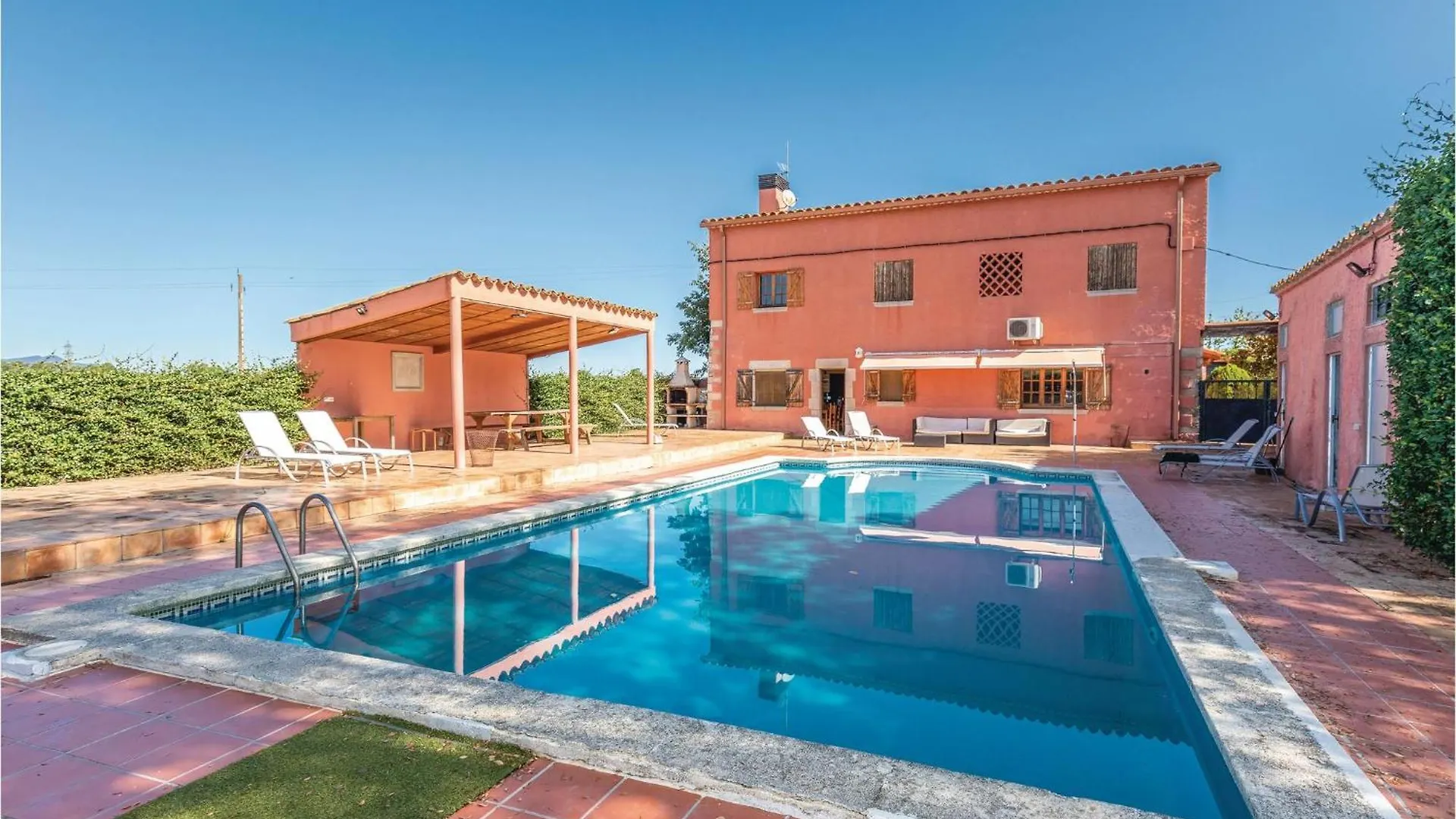 8 Bedroom Amazing Home In Riudellots Riudellots de la Selva